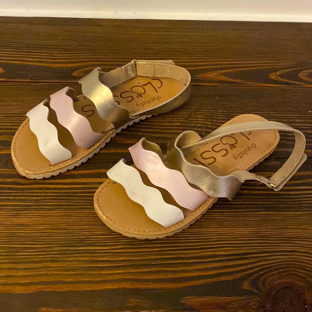 Girls’ mermaid wave sandals